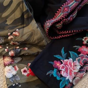 NWT lot of 2 Johnny was embroidered leggings S/XS